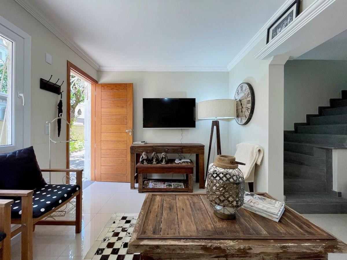 Casa Triplex 3 Dorm A 6Qd Rua Coberta Canela Exterior foto